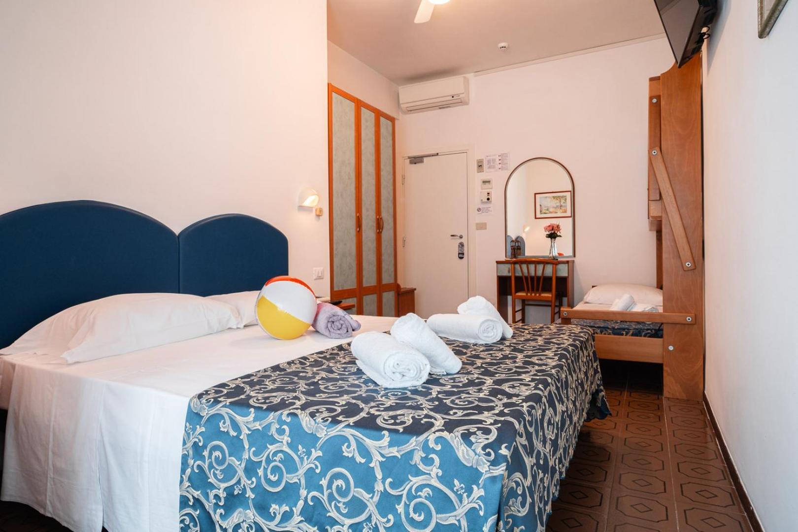 Blu Star Hotel Gabicce Mare Exteriör bild